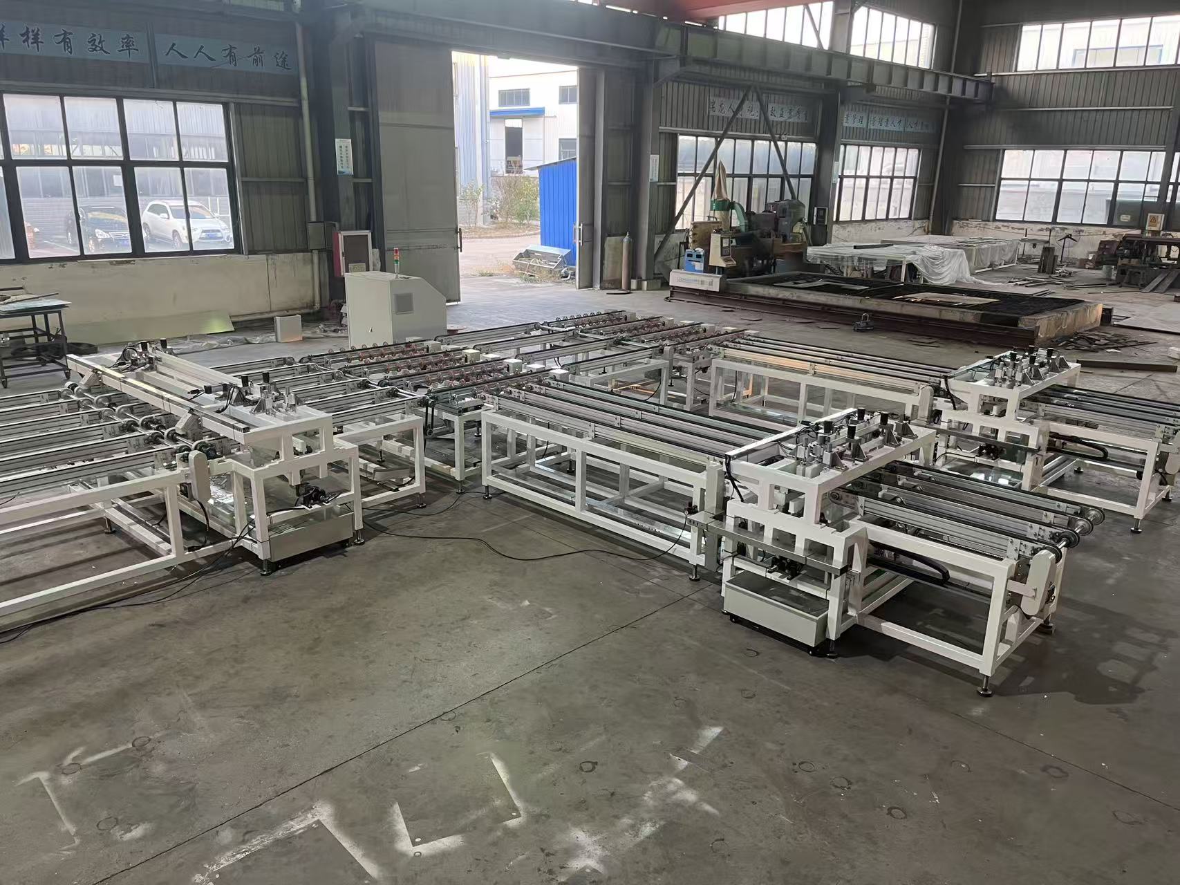 آلة قطع الزجاج CNC مع علامة الليزر
